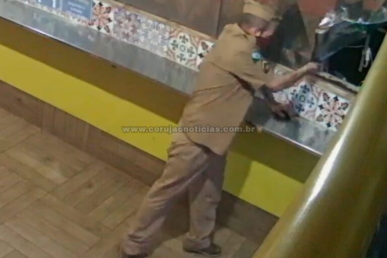 Homem rouba farda, se veste de PM e furta casa de lanches