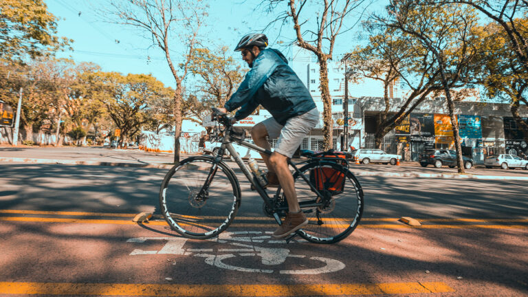 Com aumento das vendas em Maringá, lojas de bicicletas ficam sem peças