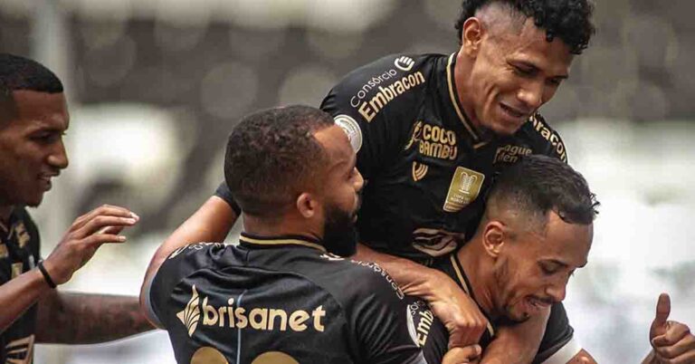 Ceará vence o Palmeiras