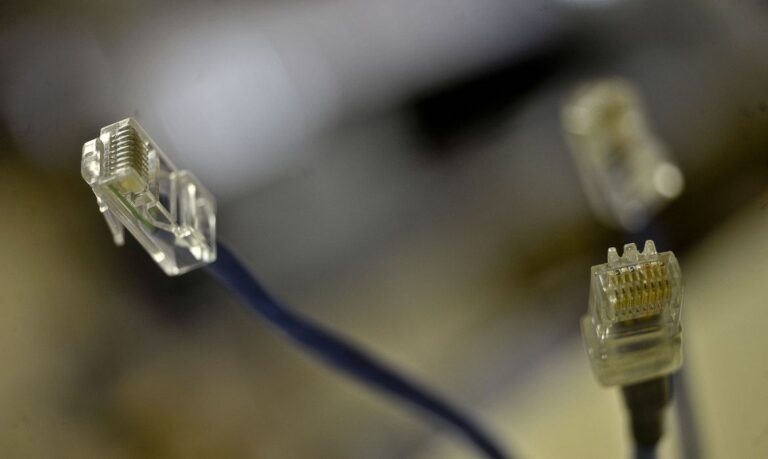Governo quer fibra ótica em 99% das cidades brasileiras