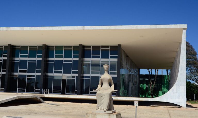 Covid-19: STF nega pedido de brasileiros para volta ao país sem teste
