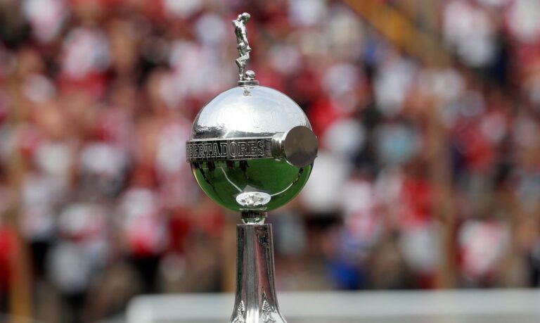 Glória Eterna: Santos e Palmeiras decidem Libertadores
