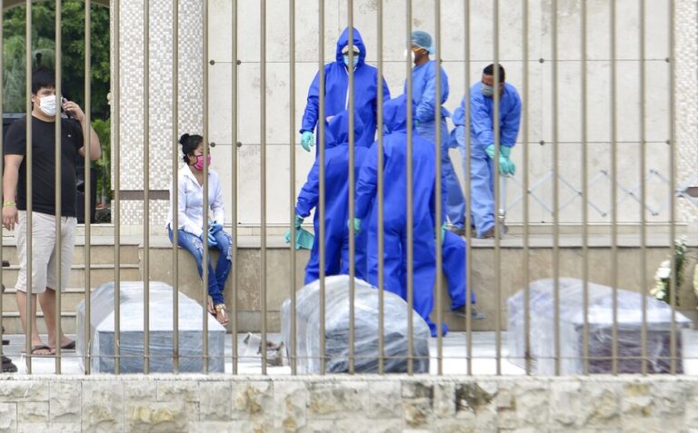 Total de mortes no mundo por covid-19 passa de 2 milhões