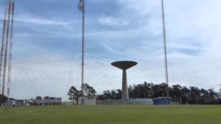 Prefeitura e emissora de TV assinam acordo para uso de praça