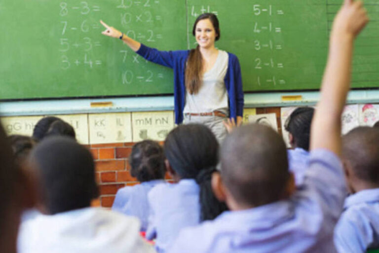 Ano letivo de 2021 traz desafios para professores e alunos
