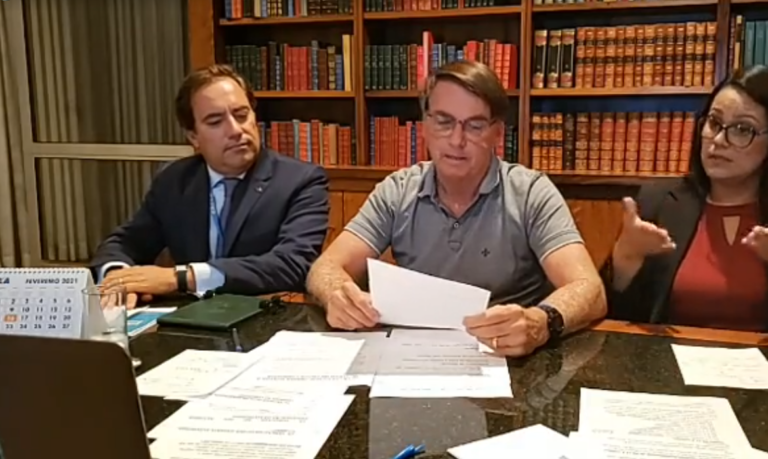 Novo auxílio deve voltar em março, diz Bolsonaro