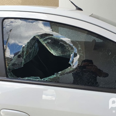 Assaltantes fogem quando mulher diz que vizinho chamou a polícia