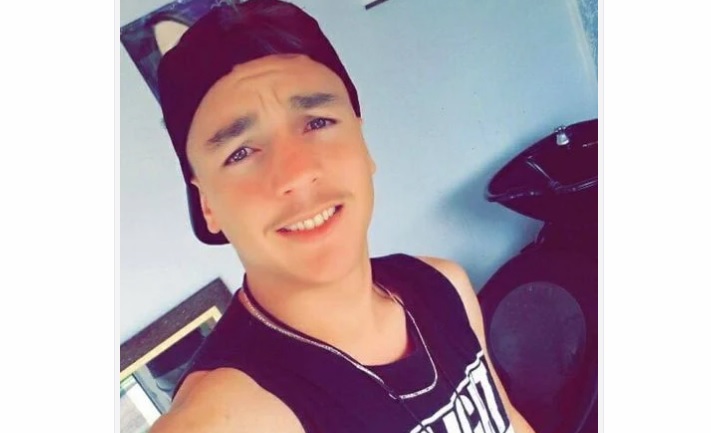 Toma celular da irmã como castigo e é morto pelo irmão