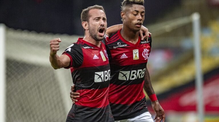 Flamengo vence o Vasco no Maracanã