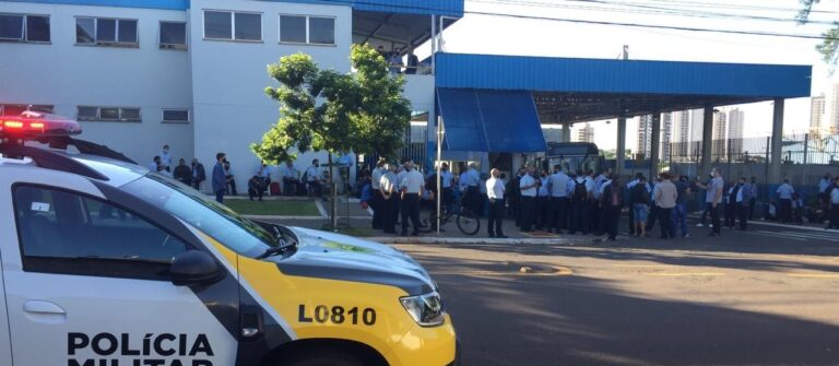 Empresa e Prefeitura tentam normalizar transporte coletivo