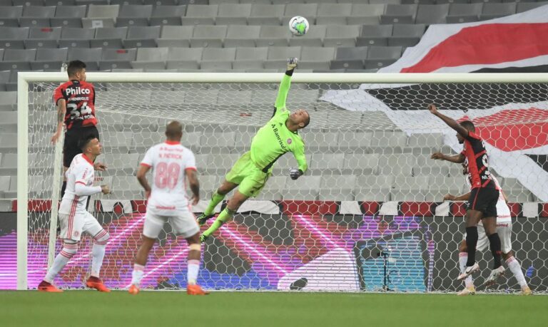 Inter empata com Athletico-PR