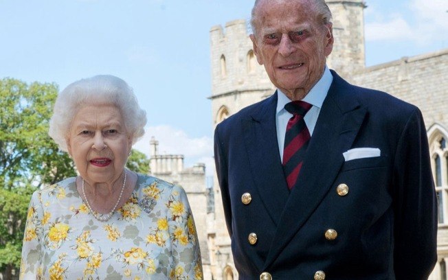 Aos 99 anos, príncipe Philip é internado no Reino Unido