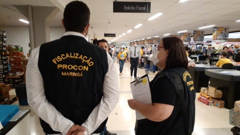 Procon realiza vistoria lojas e orienta comerciantes