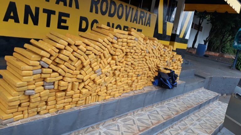 Caminhoneiro é preso transportando 3 toneladas de maconha