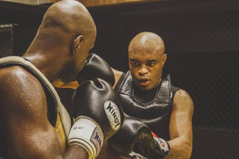 Anderson Silva fará luta de boxe contra ex-campeão mundial