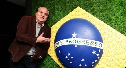 Branco, ex-lateral, é intubado em UTI por complicações da covid