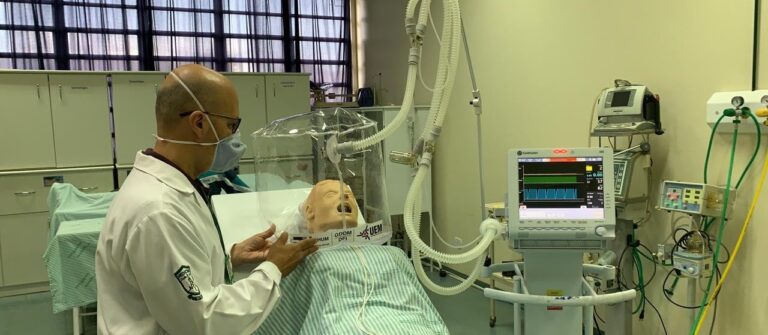 UEM distribui capacetes de oxigênio para outros municípios