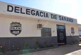 Suspeito de participar de quatro homicídios se apresenta na delegacia