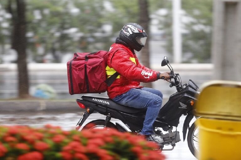 Entregadores podem trabalhar até às 23 horas em Maringá