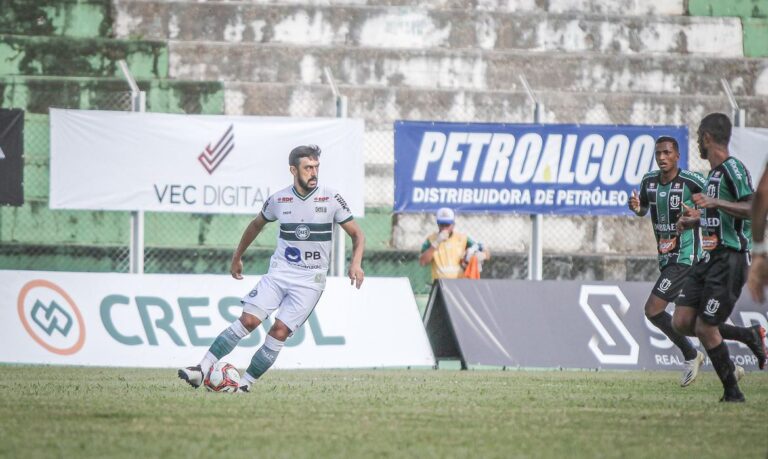 Maringá perde para o Coritiba no Paranaense
