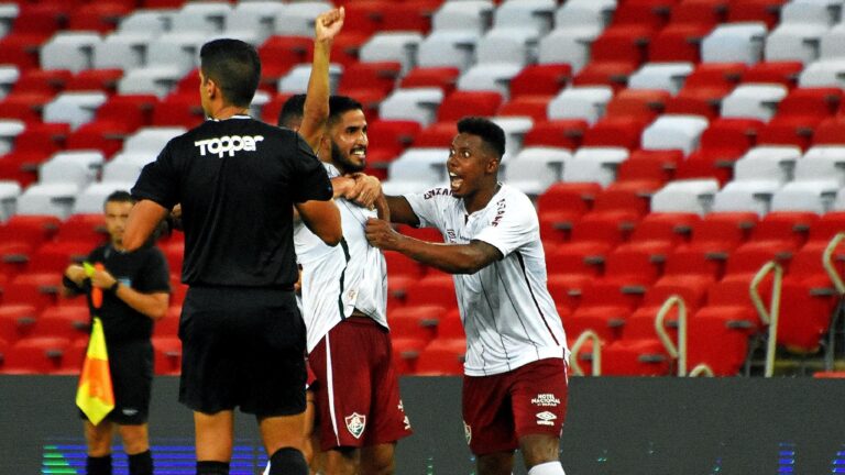 Fluminense vence o Flamengo