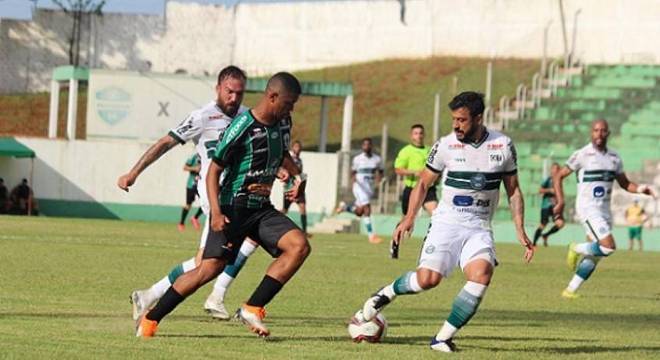 Vinícius lamenta derrota do Maringá para o Coritiba