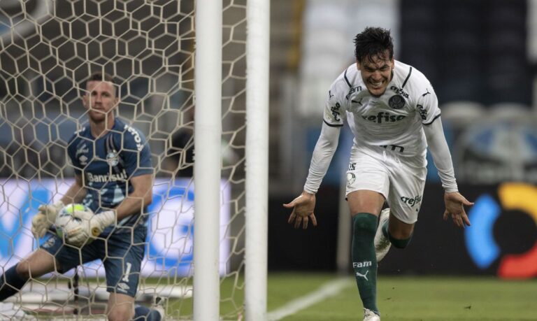 Palmeiras sai em vantagem na decisão contra o Grêmio