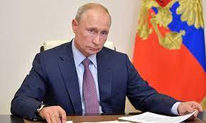 Putin faz apelo aos russos para que se vacinem