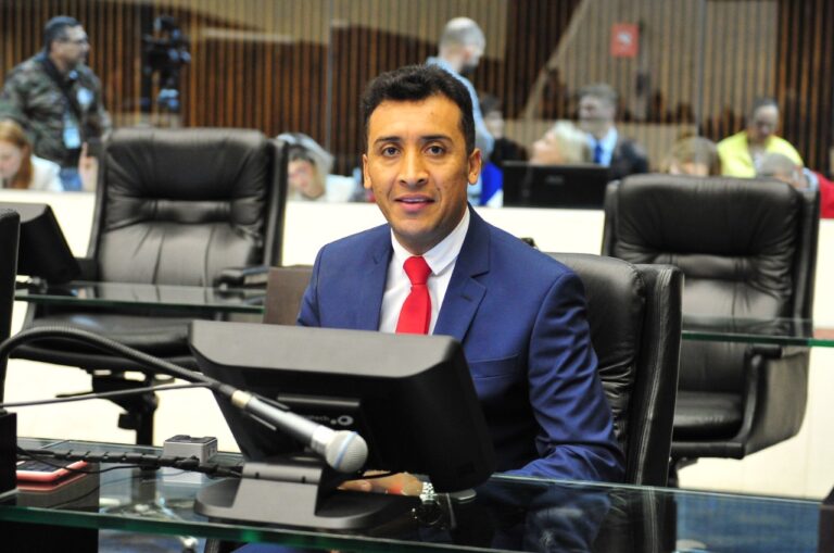 Soldado Adriano José defende a bandeira da segurança pública na Assembleia Legislativa