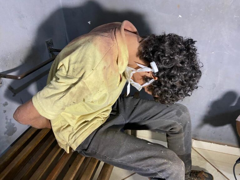 Preso rapaz que esfaqueou menino de 8 anos