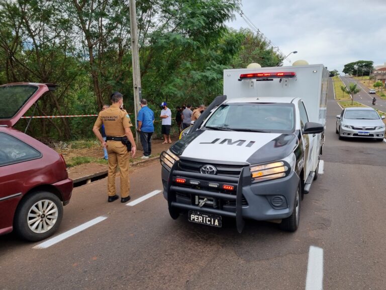 Idoso é encontrado morto à margem de um córrego