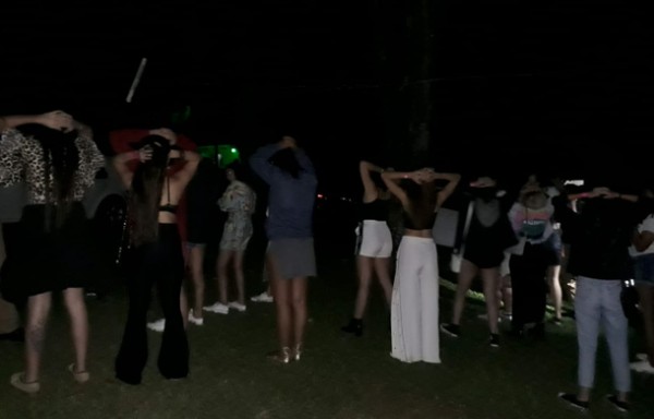 Festa clandestina tinha até médica e socorrista do Samu