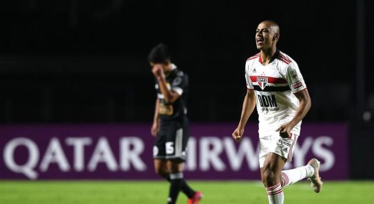 São Paulo vence Sporting Cristal