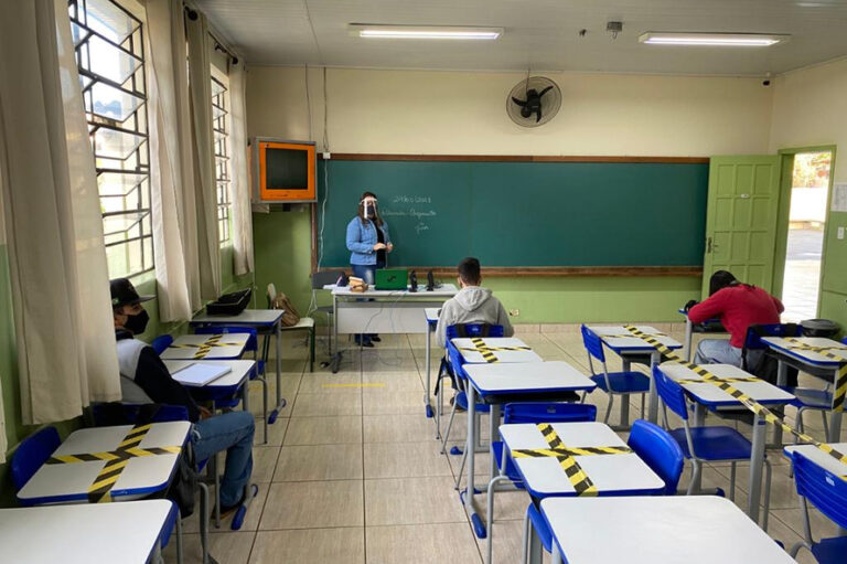 Secretários de Educação tiram dúvidas sobre retomada das aulas presenciais