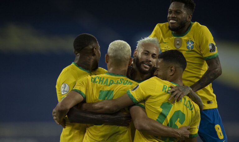Brasil goleia o Peru pela Copa América