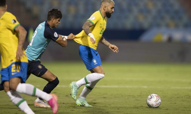 Brasil empata com Equador