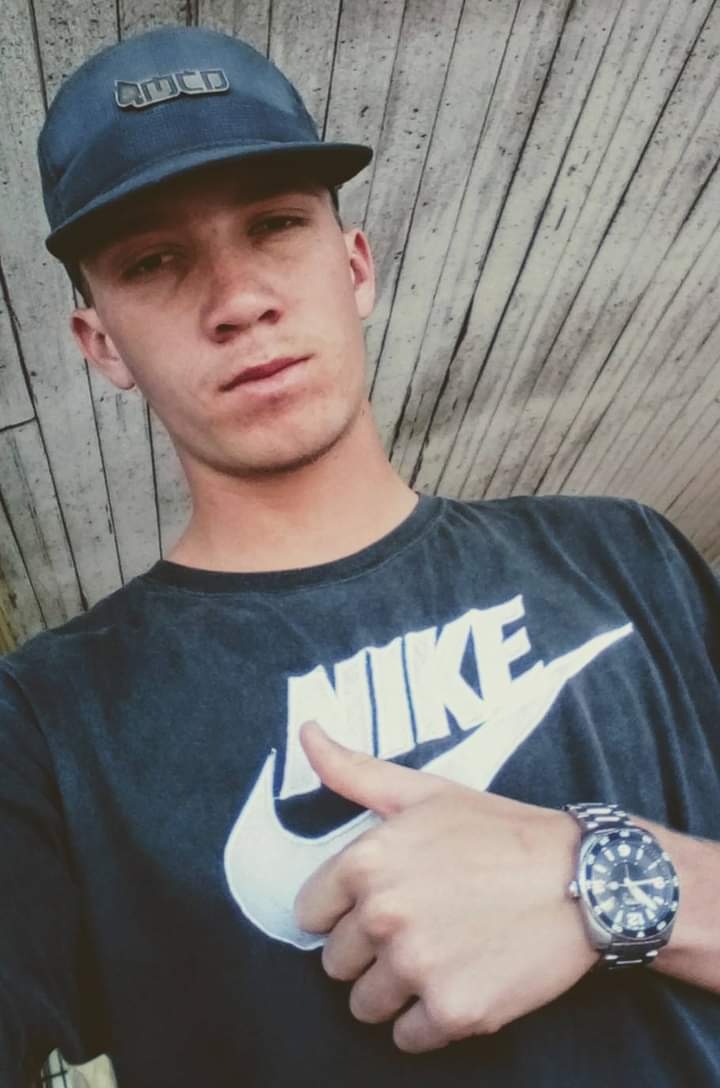 Rapaz de 22 anos é alvejado no braço, tentar correr e morre no centro de Mandaguari