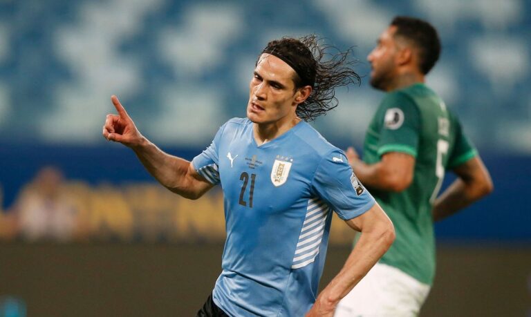 Uruguai derrota Bolívia e avança para quartas