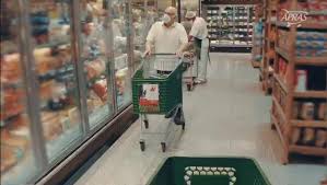 Juiz revoga decisão de abertura dos supermercados e multa Apras