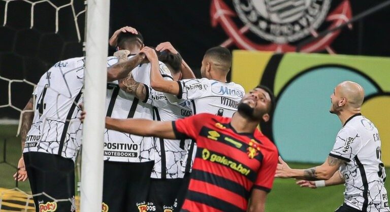 Corinthians vence o Sport por 2 a 1