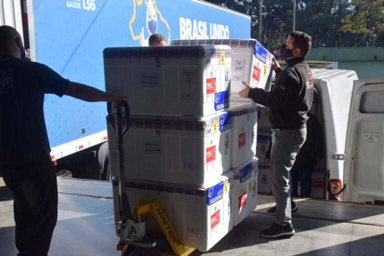 Paraná receberá mais 361.490 vacinas contra a Covid-19