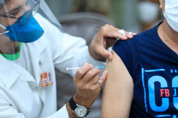 Quase 1,9 mil pessoas não receberam a segunda dose da vacina em Maringá