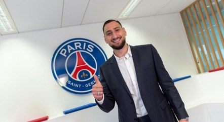 Melhor jogador da Eurocopa, Donnarumma é oficializado pelo PSG