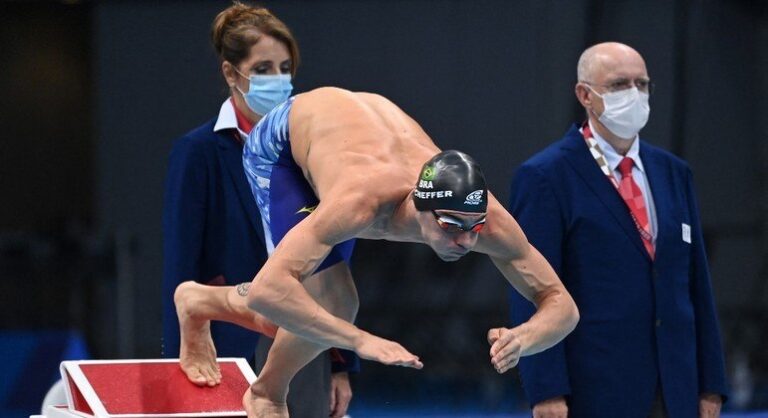 Natação conquista sua primeira medalha com Fernando Scheffer