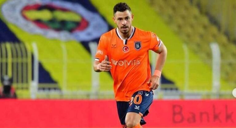 Corinthians confirma meia Giuliano