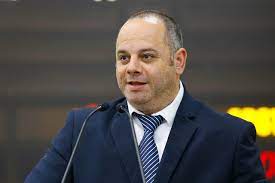 Cidadão tem direito de escolher vacina contra Covid-19, diz vereador
