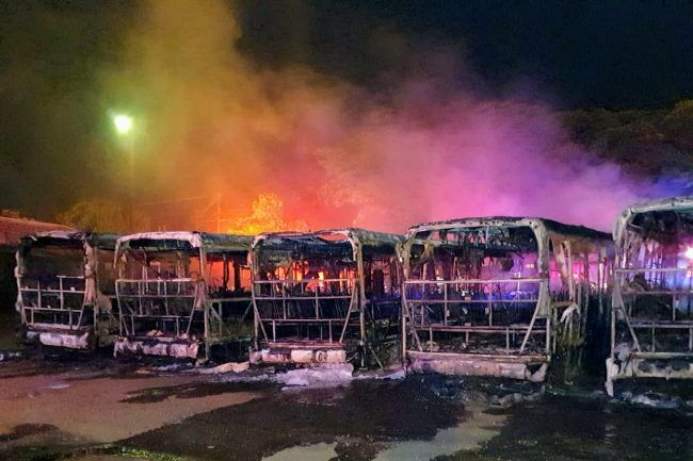 Fogo nos ônibus em Sarandi: investigações corre em segredo de Justiça