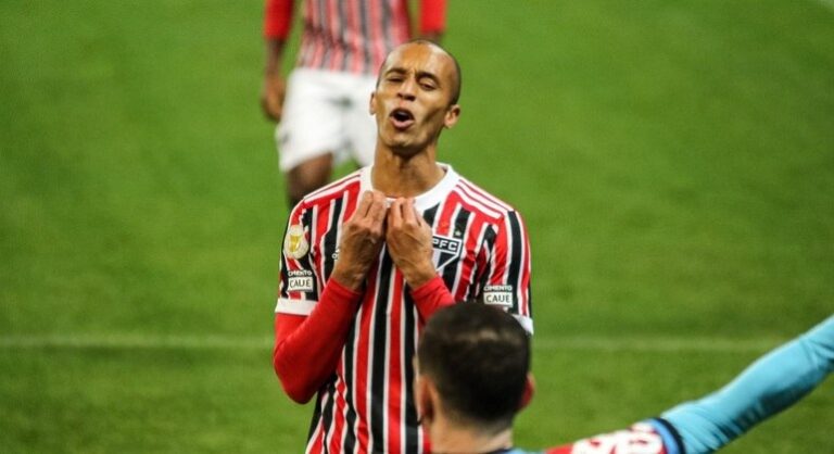 São Paulo segue sem vencer