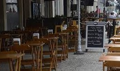 Restaurantes de Maringá têm dificuldade para contratar profissionais, diz Abrasel