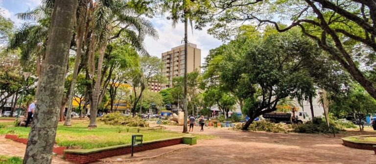 Duas empresas foram habilitadas para reformar a Praça Napoleão Moreira